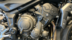 Triumph Trident (20MY)